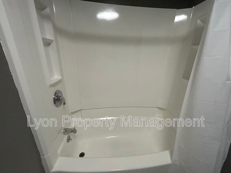 156 Pleasant St #3 - Photo 6 of 17