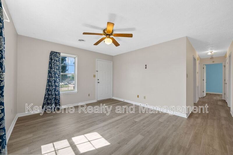 405 Eddy St - Photo 3 of 14