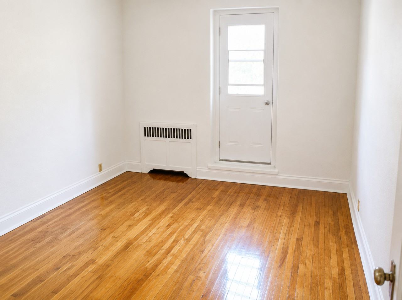 4395 Grand Blvd - Photo 4 of 6