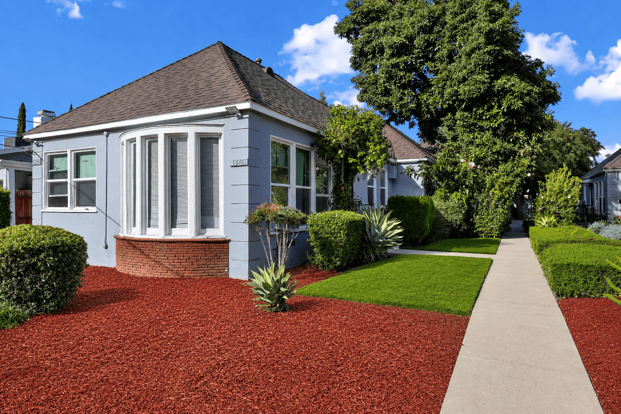 Sylvan Gardens - Photo 2 of 30