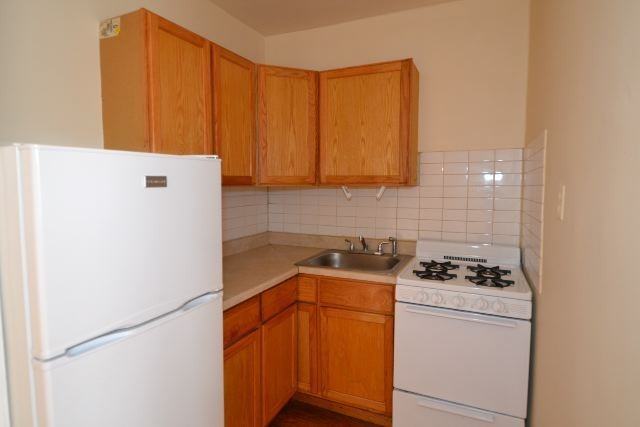 3119 N Hamlin Ave #PI2 - Photo 2 of 11