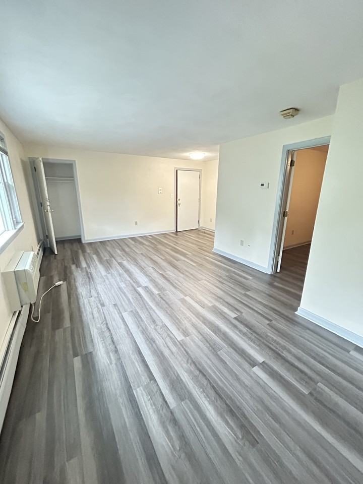 23 Burlington St #4 - Photo 2 of 4