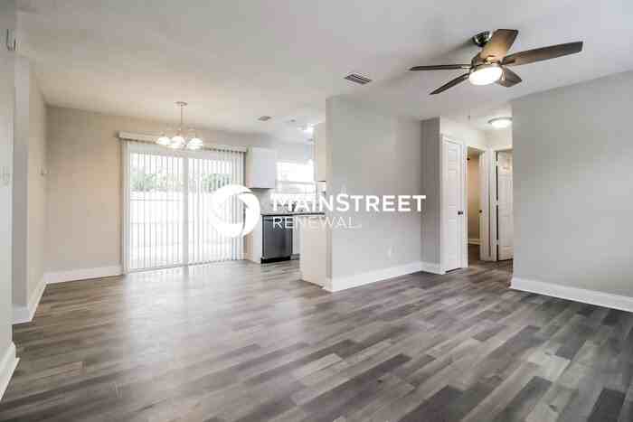 3977 Kingsport Dr - Photo 2 of 16