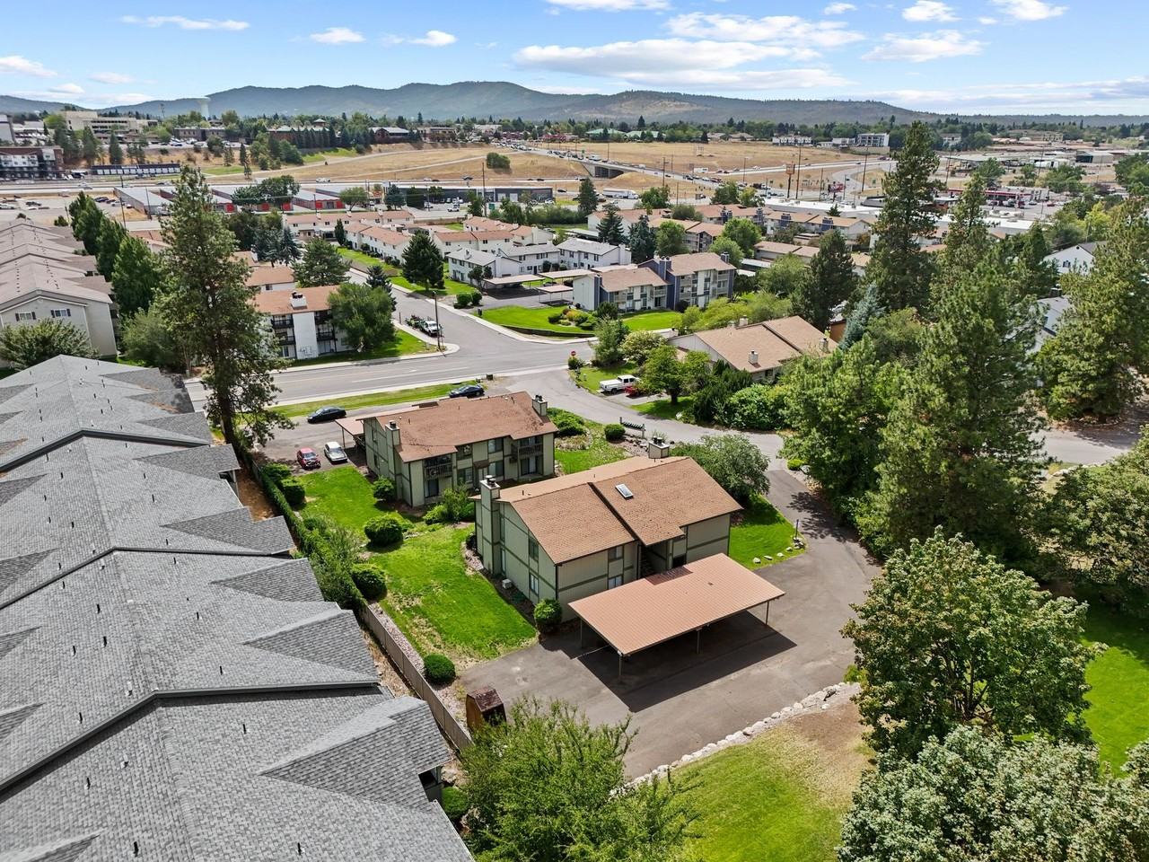 Ironwood Court Apartments - Photo 3 of 19