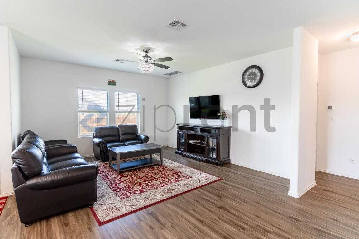 1600 Cobblecrest Ln - Photo 4 of 29