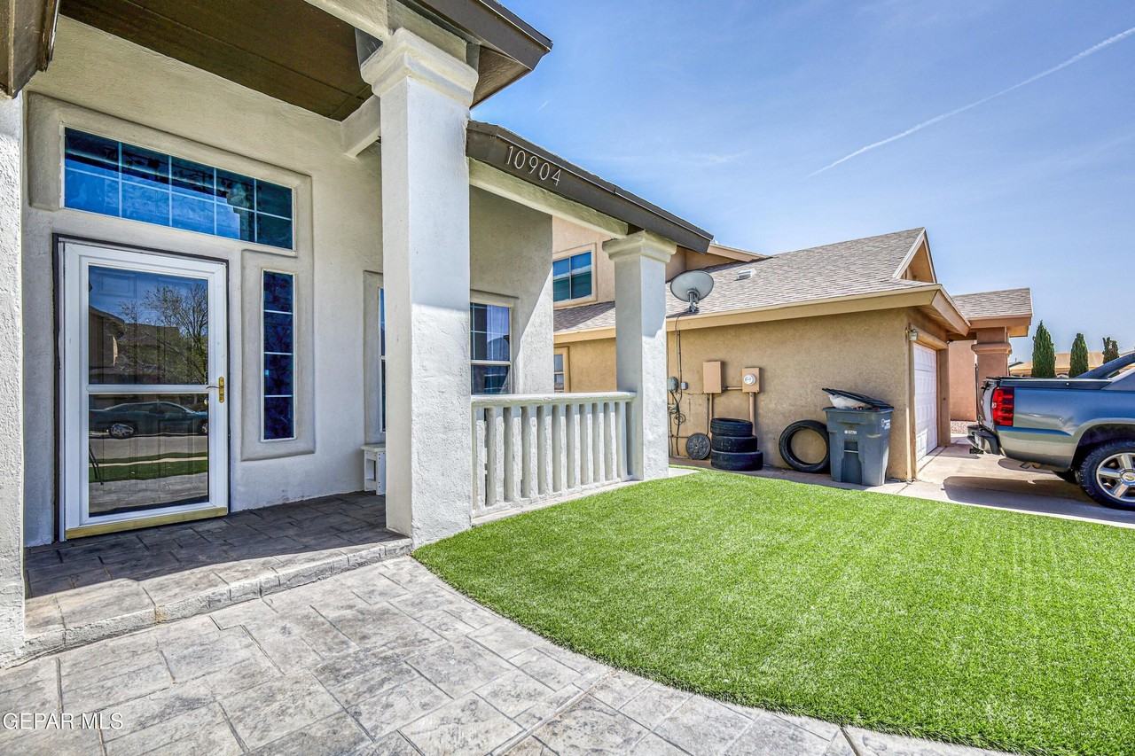 10904 Duster Dr - Photo 5 of 50