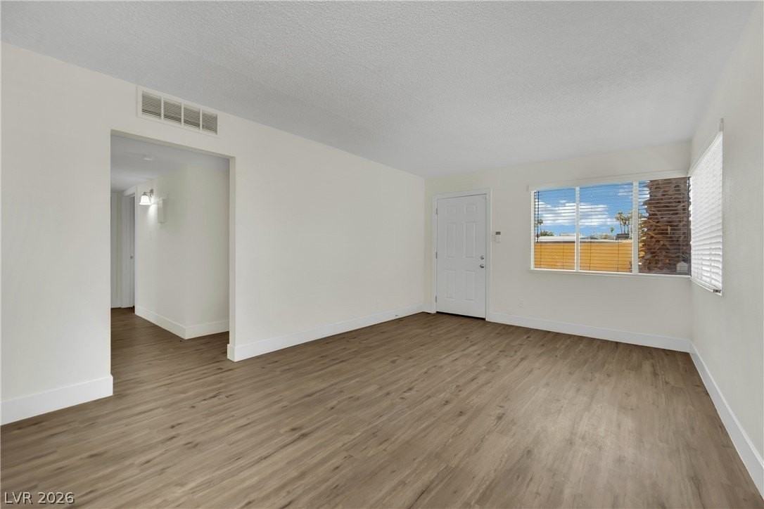 1304 Rexford Pl #1 - Photo 5 of 29