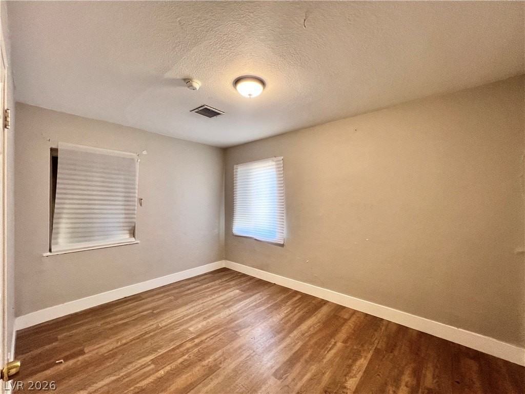 2410 Poplar Ave - Photo 3 of 22