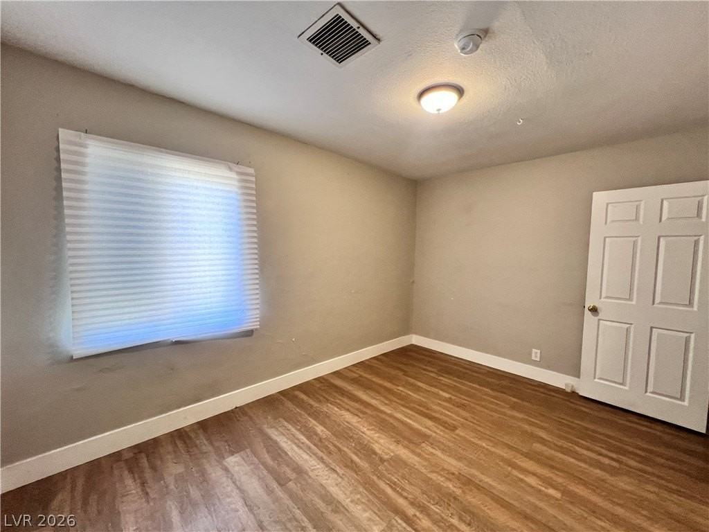 2410 Poplar Ave - Photo 6 of 22