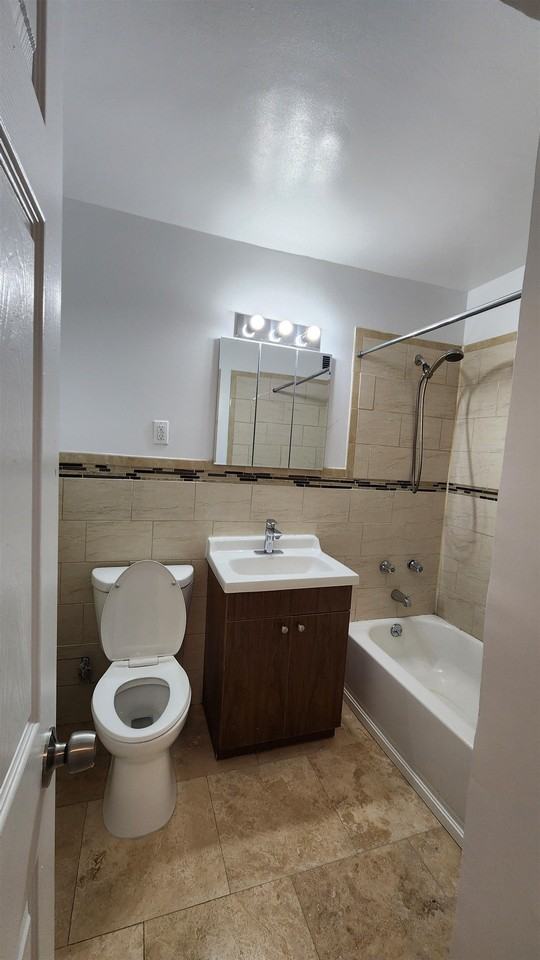 270 LUIS M MARIN BLVD #9G - Photo 7 of 9