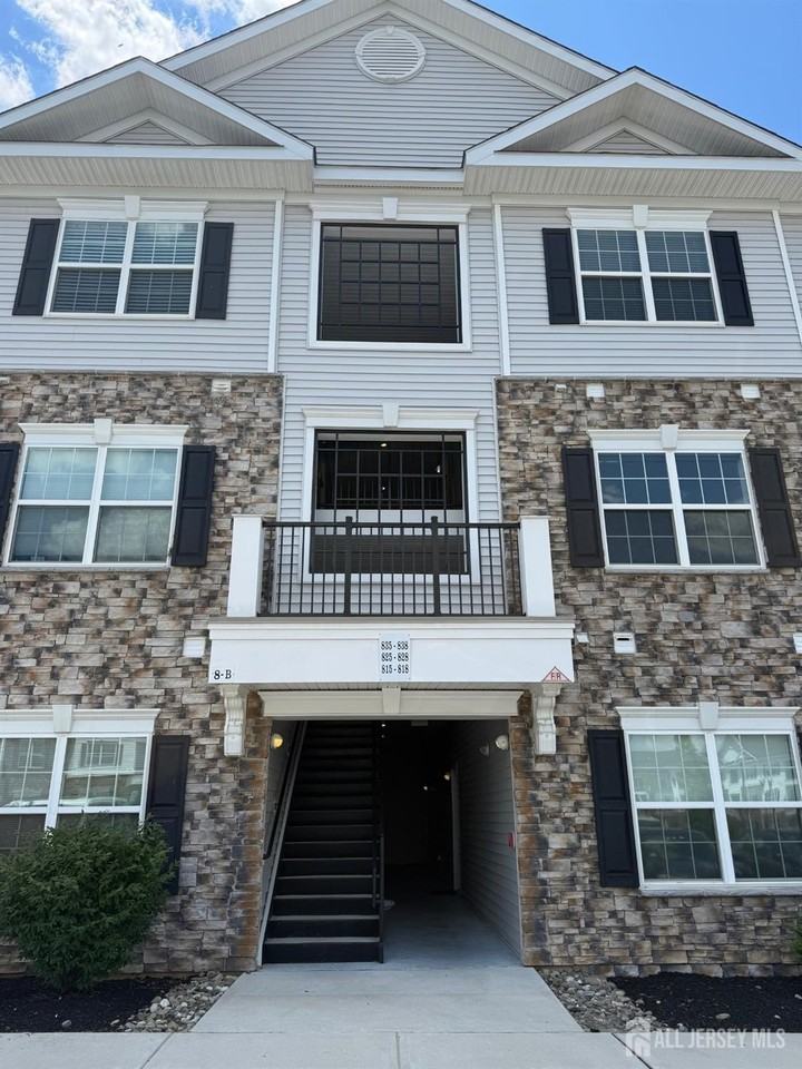 816 Stiller Ln #816 - Photo 2 of 33