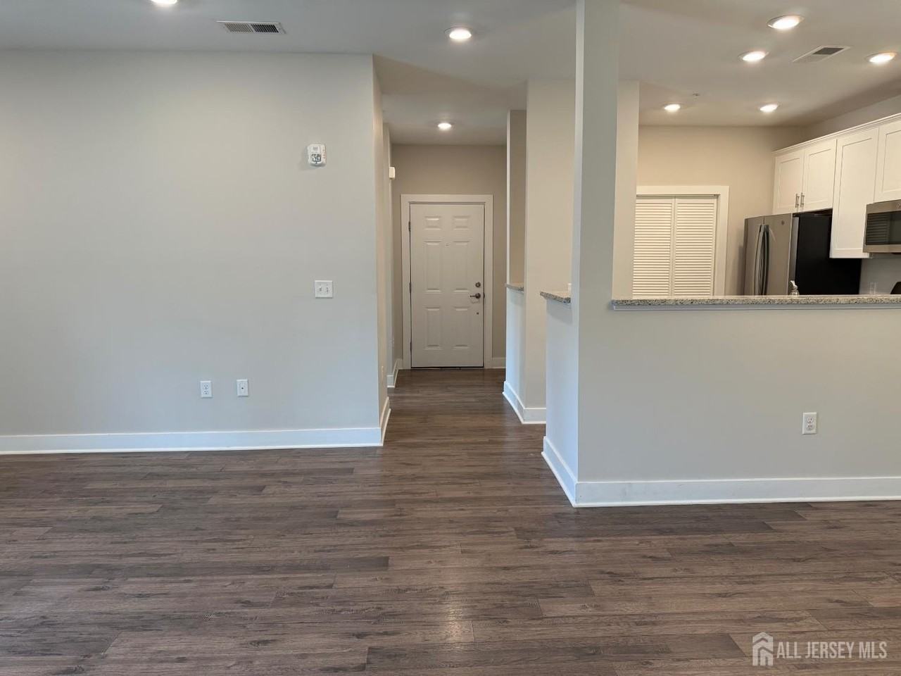 816 Stiller Ln #816 - Photo 4 of 33