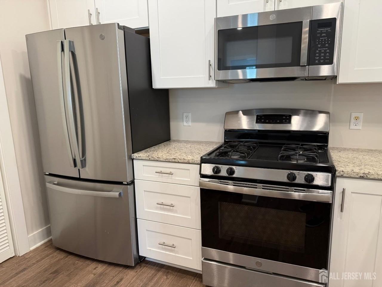 816 Stiller Ln #816 - Photo 7 of 33