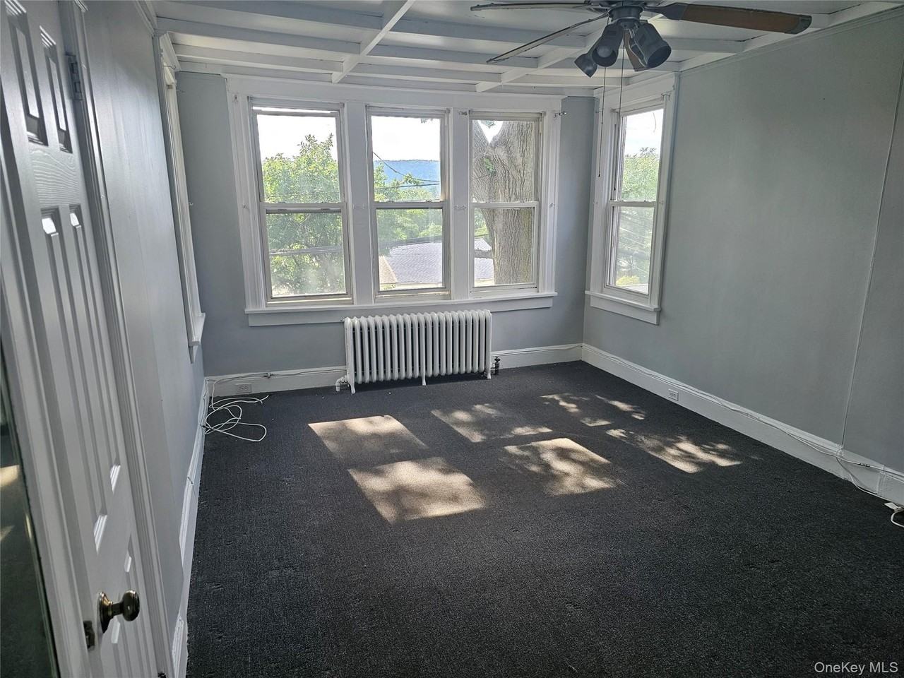 33 Cliff Ave - Photo 3 of 16