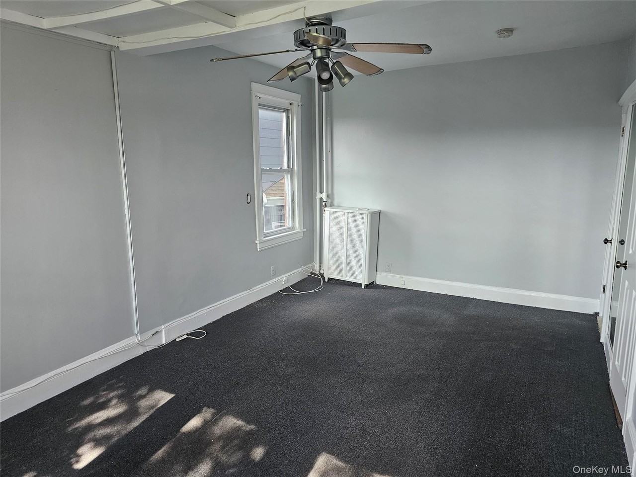 33 Cliff Ave - Photo 4 of 16