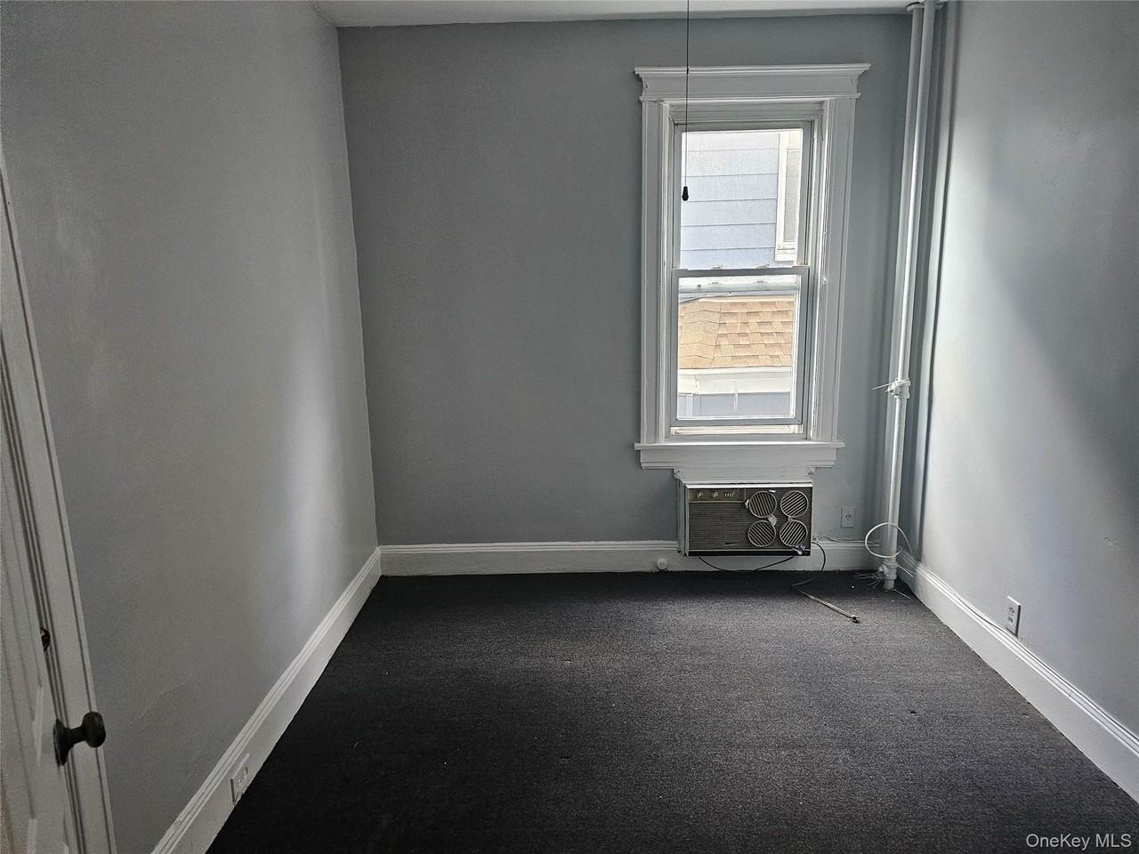 33 Cliff Ave - Photo 5 of 16