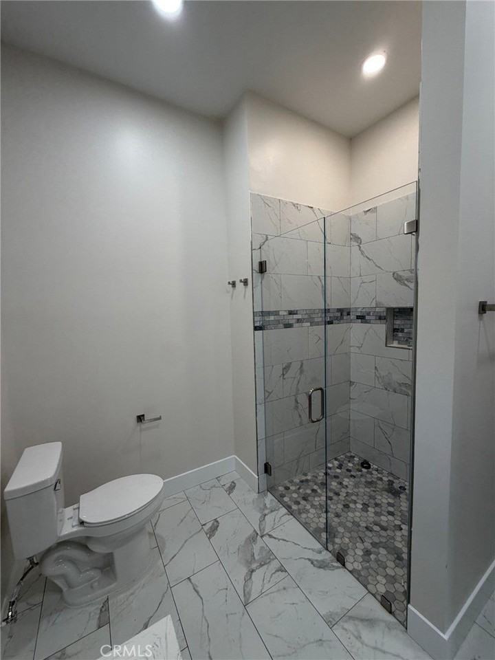 1295 W 25th St #2 - Photo 3 of 12
