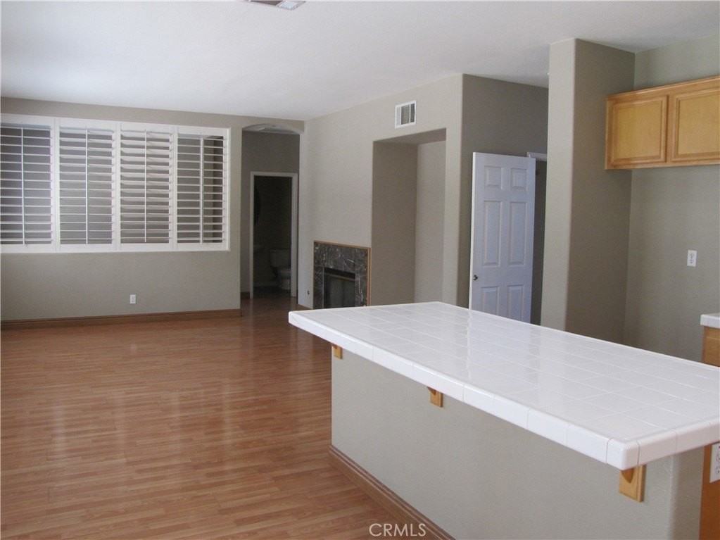 5661 Knollside Way - Photo 6 of 31