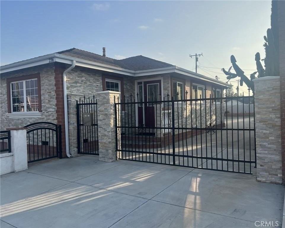 236 S Tustin St - Photo 3 of 49