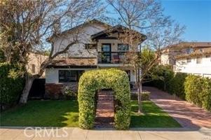 featured image of 526 W 40th St