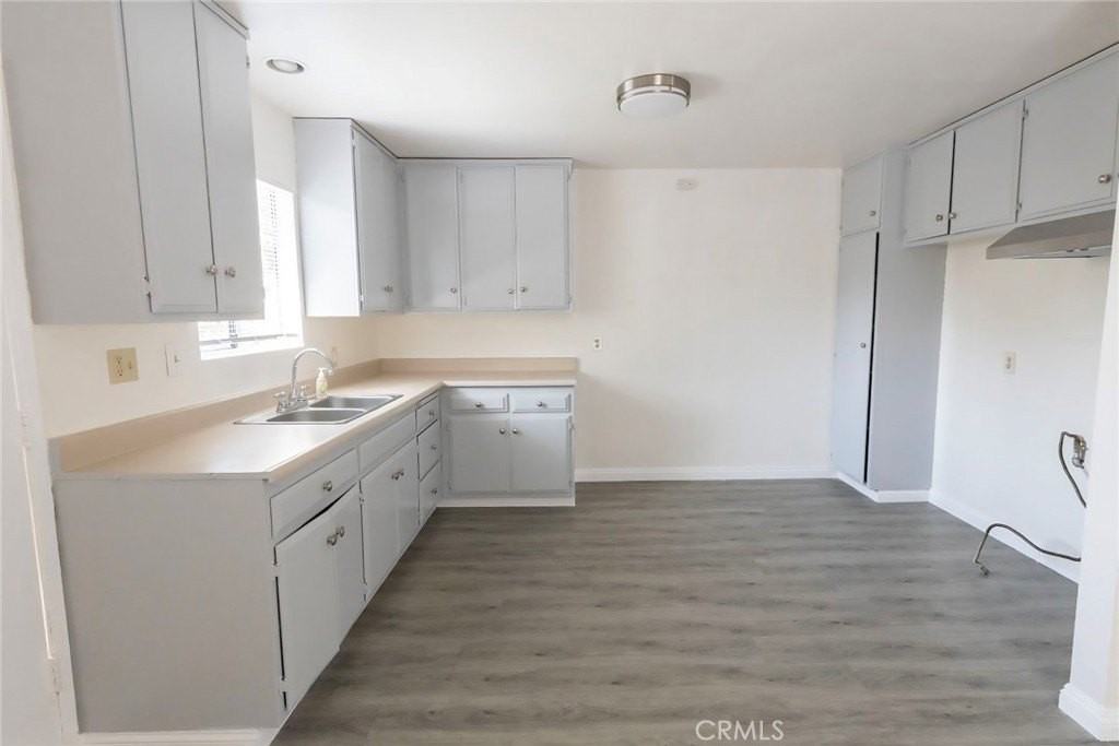 16511 Estrella Ave - Photo 5 of 19