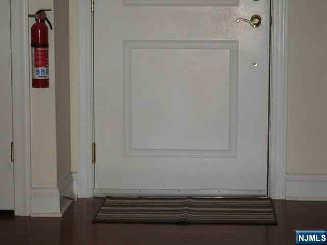2411 Windsor Park Ct - Photo 5 of 25