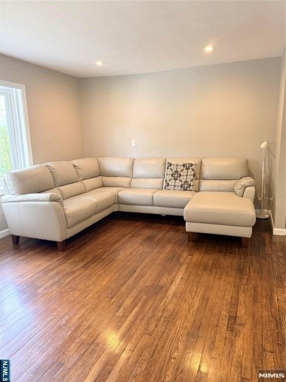 180 W Orchard St - Photo 7 of 25