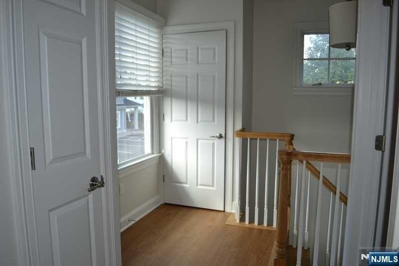 201 Franklin Ave #201E - Photo 7 of 21