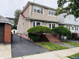 featured image of 99 1st Ave #2ndFL