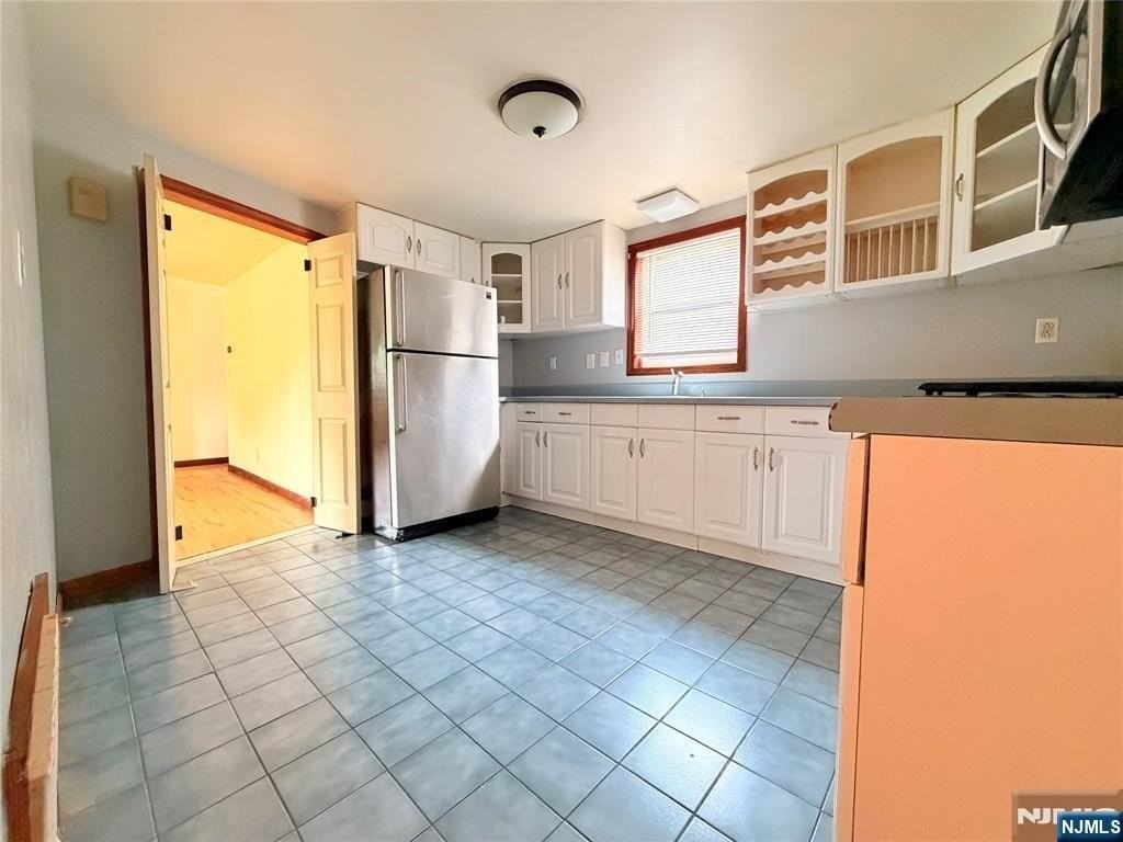 99 1st Ave #2ndFL - Photo 5 of 8