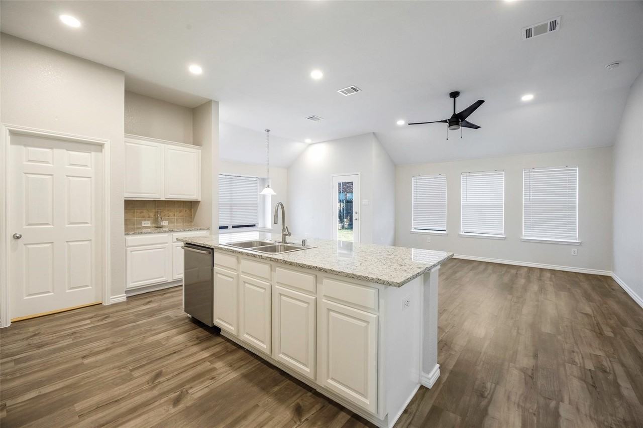 3603 Cottonwood Rd - Photo 4 of 27