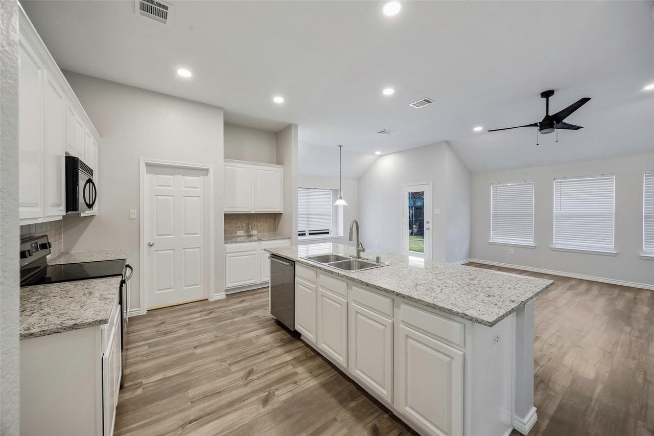 3603 Cottonwood Rd - Photo 5 of 27