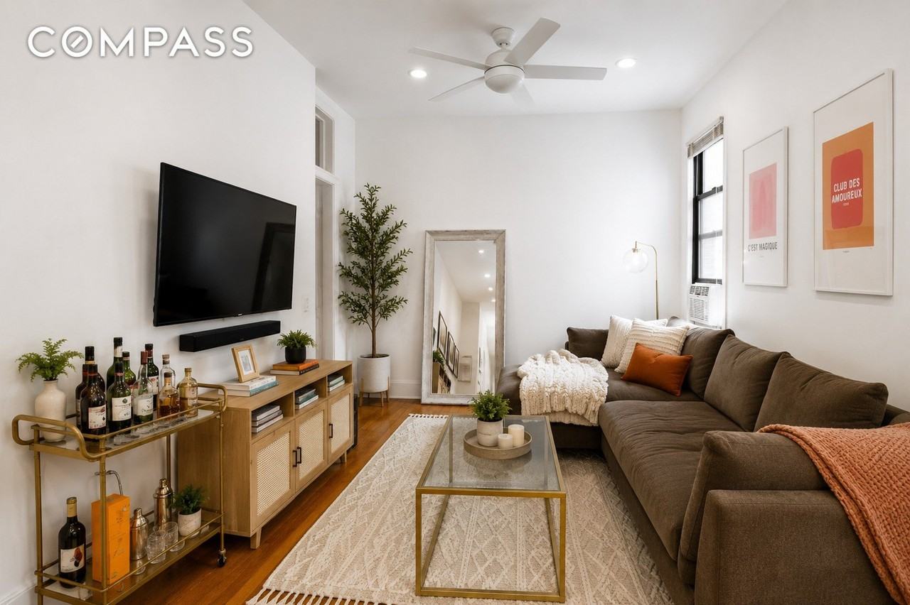 320 E 86th St #5D - Photo 2 of 14