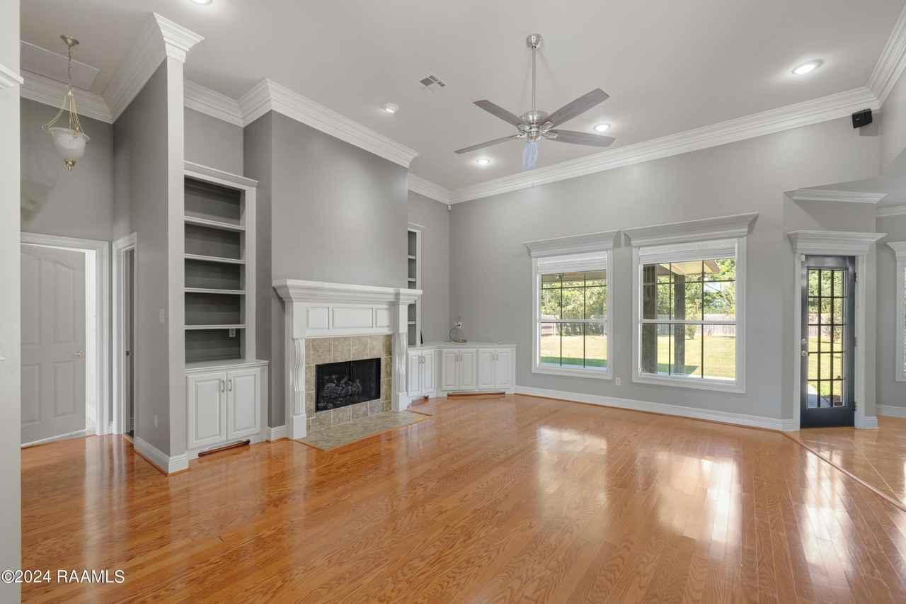 106 Anslem Dr - Photo 6 of 25