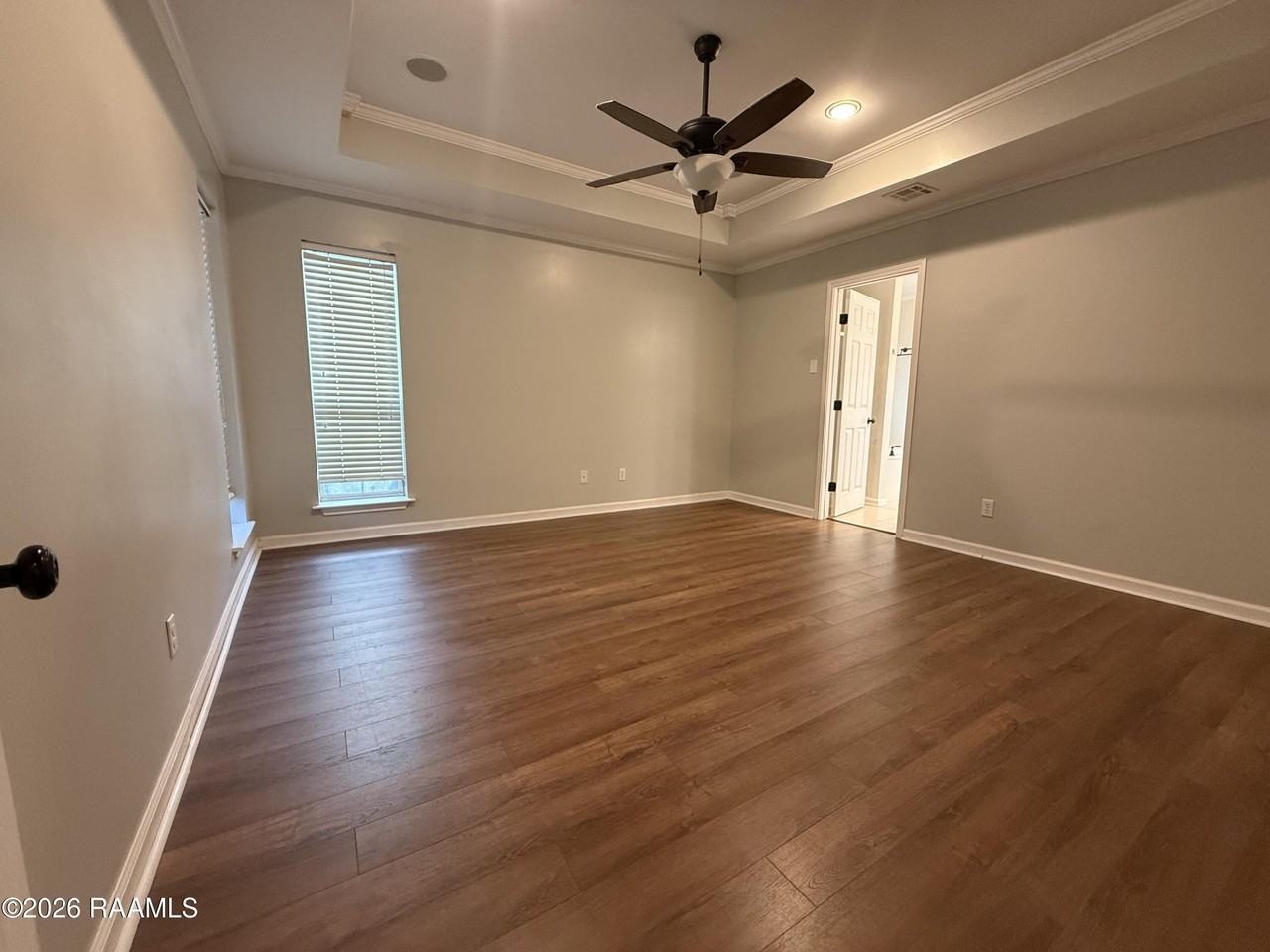 133 Woodstock Dr - Photo 6 of 18