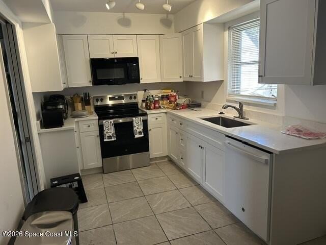 759 Mohawk Ave - Photo 3 of 24