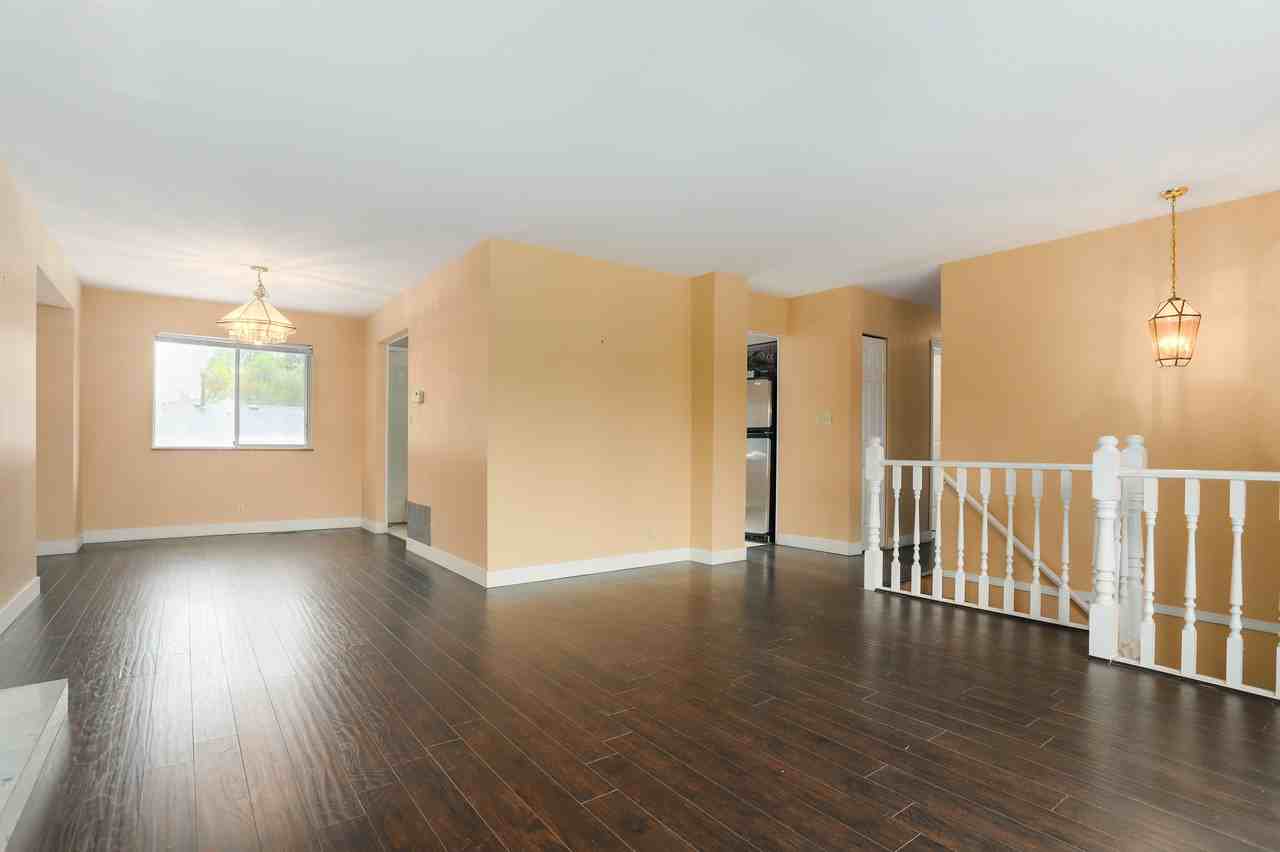 9496 209B Crescent - Photo 3 of 22