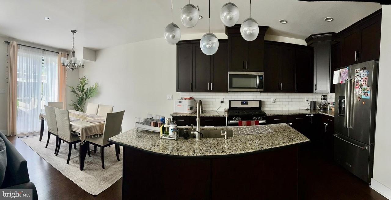 607 Mockernut Ct - Photo 2 of 19
