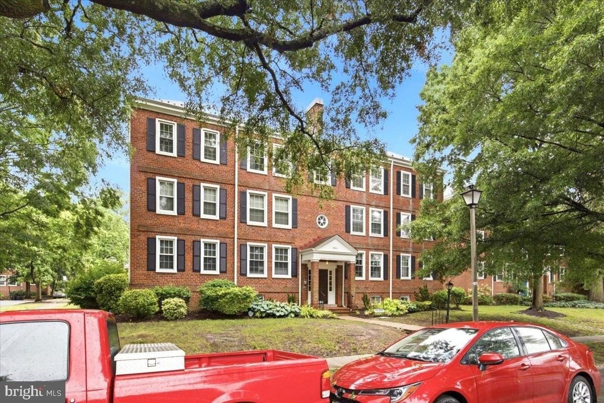 2942 S Columbus St #C2 - Photo 6 of 20
