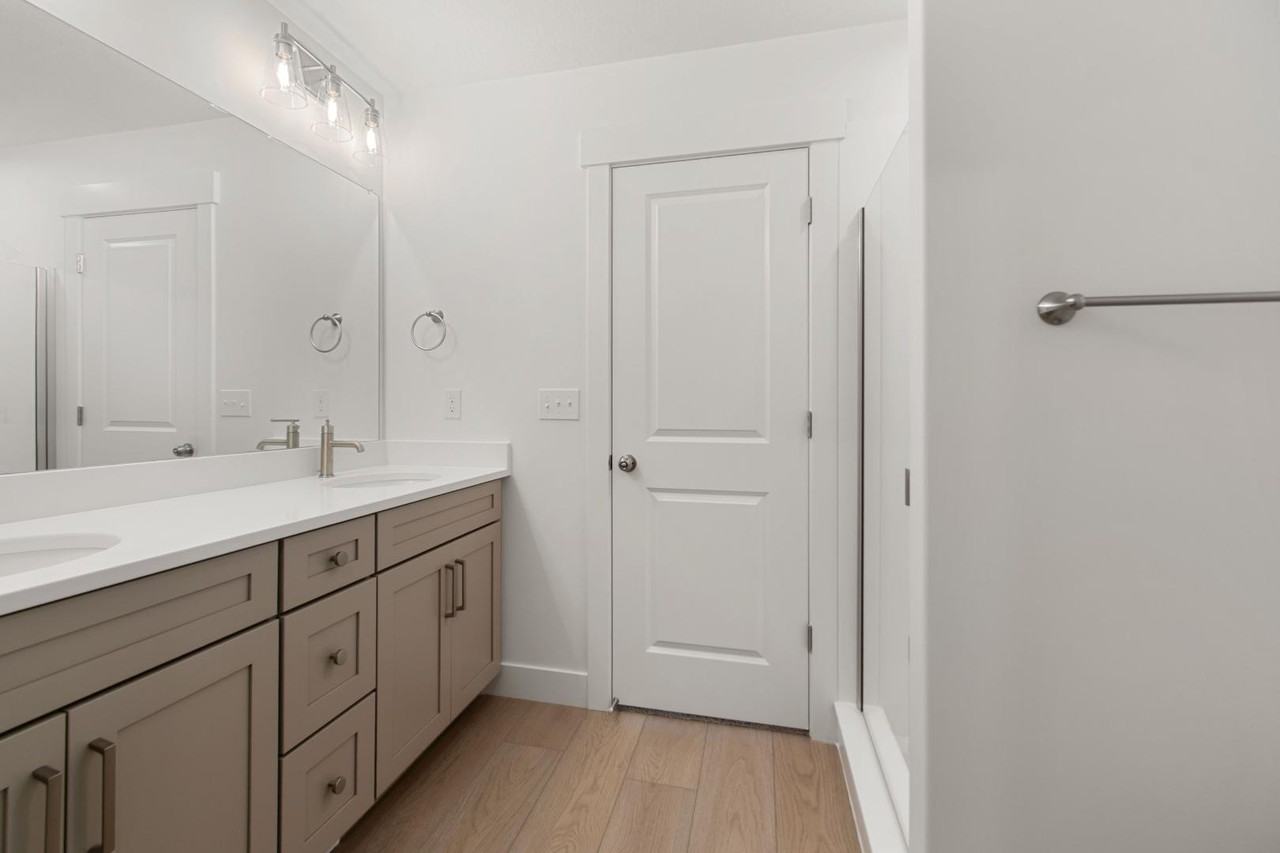3779 S 1950 W - Photo 7 of 20