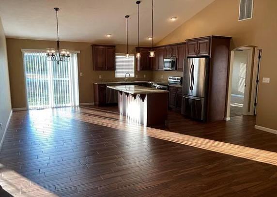 1635 S 29th St - Photo 3 of 11