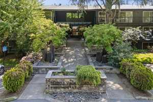 featured image of 16250 Pacific Hwy