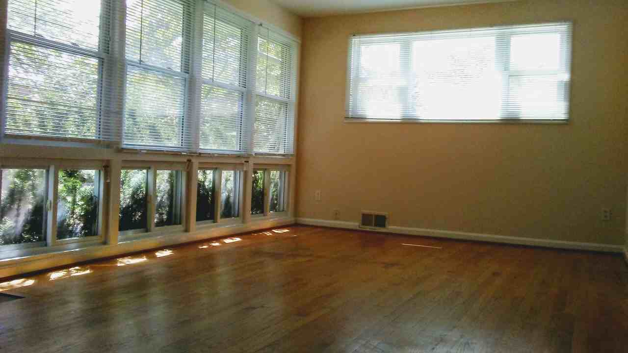 4009 Weller Rd - Photo 4 of 13