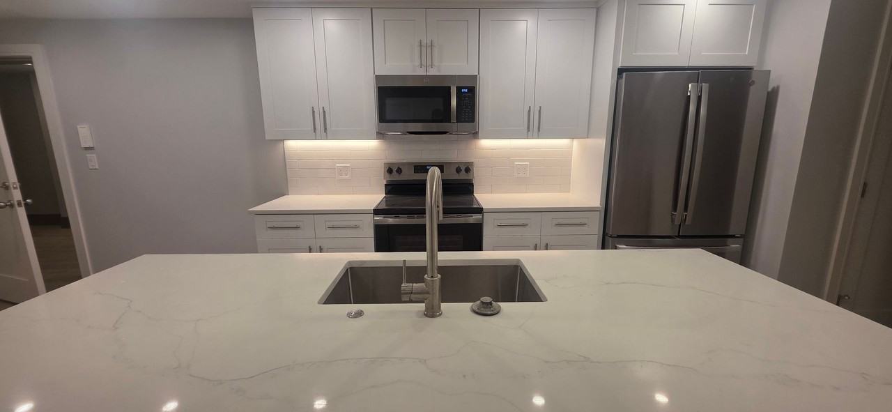 124 Kenrick St - Photo 4 of 17
