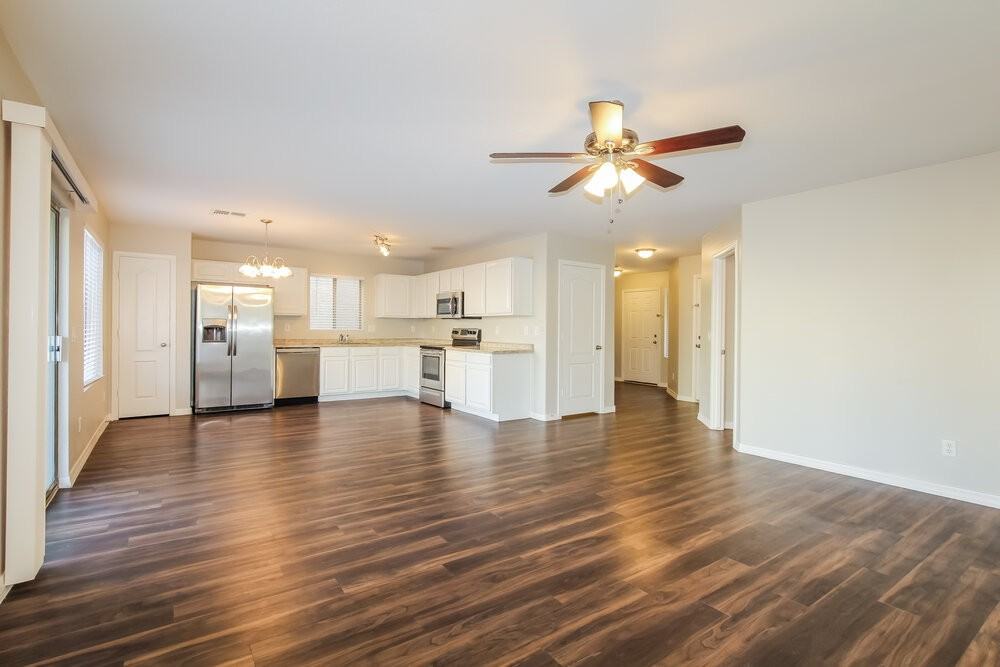 12916 W Lawrence Ct - Photo 4 of 17