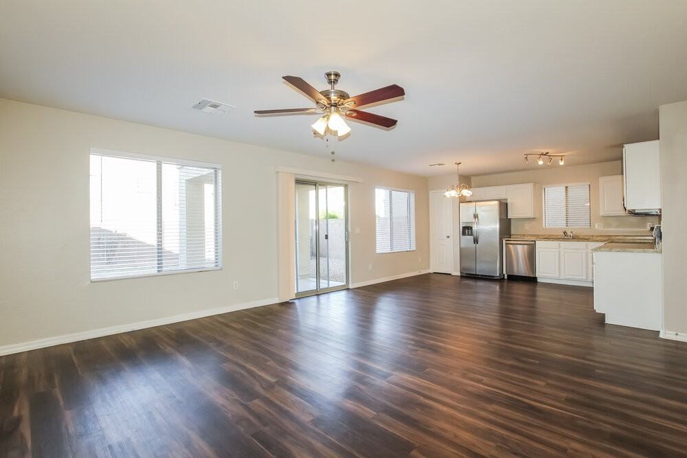 12916 W Lawrence Ct - Photo 5 of 17