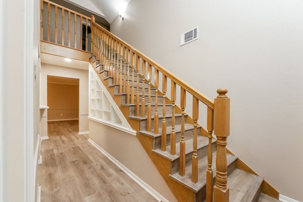 4018 Oakrun Dr - Photo 4 of 17
