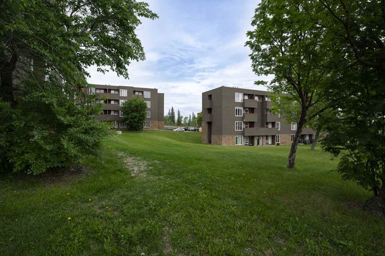 Marsh Manor Apartments - Photo 3 of 6