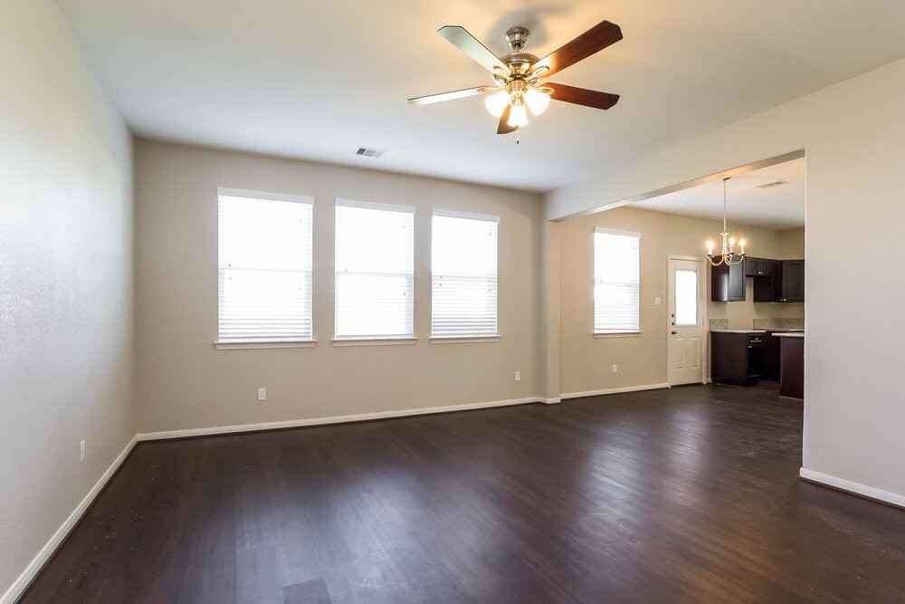 21818 Octavia Way - Photo 3 of 15
