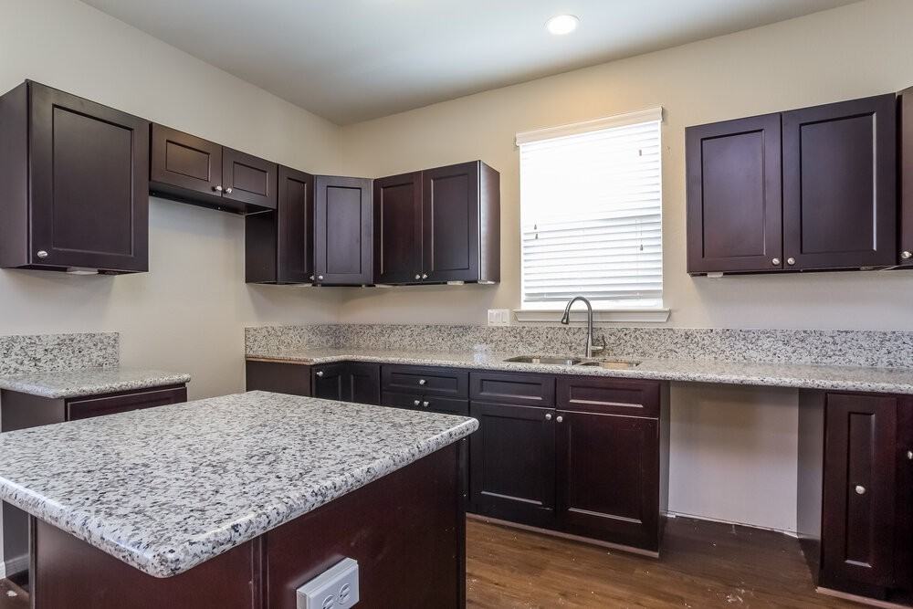 21818 Octavia Way - Photo 5 of 15